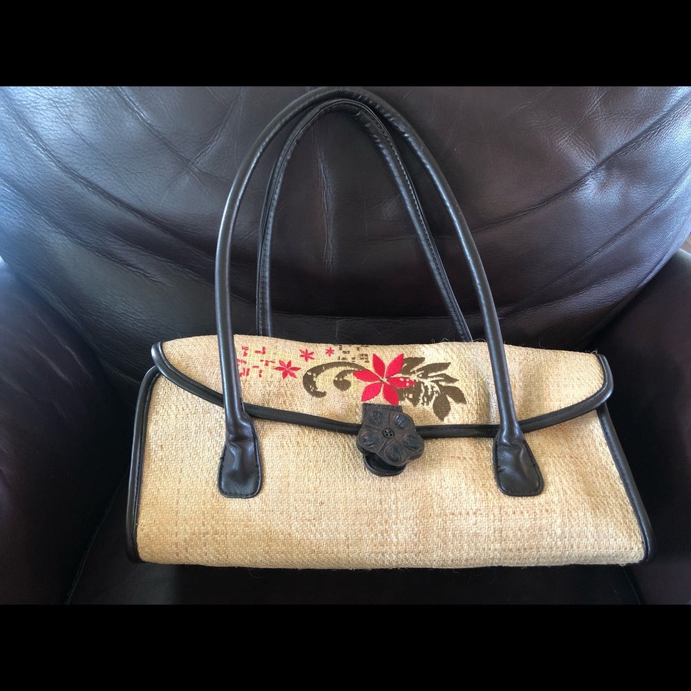 Dakine straw purse